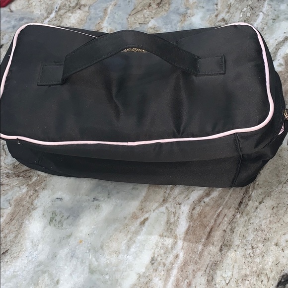 Victoria's Secret Travel Pouch - Picture 2 of 8